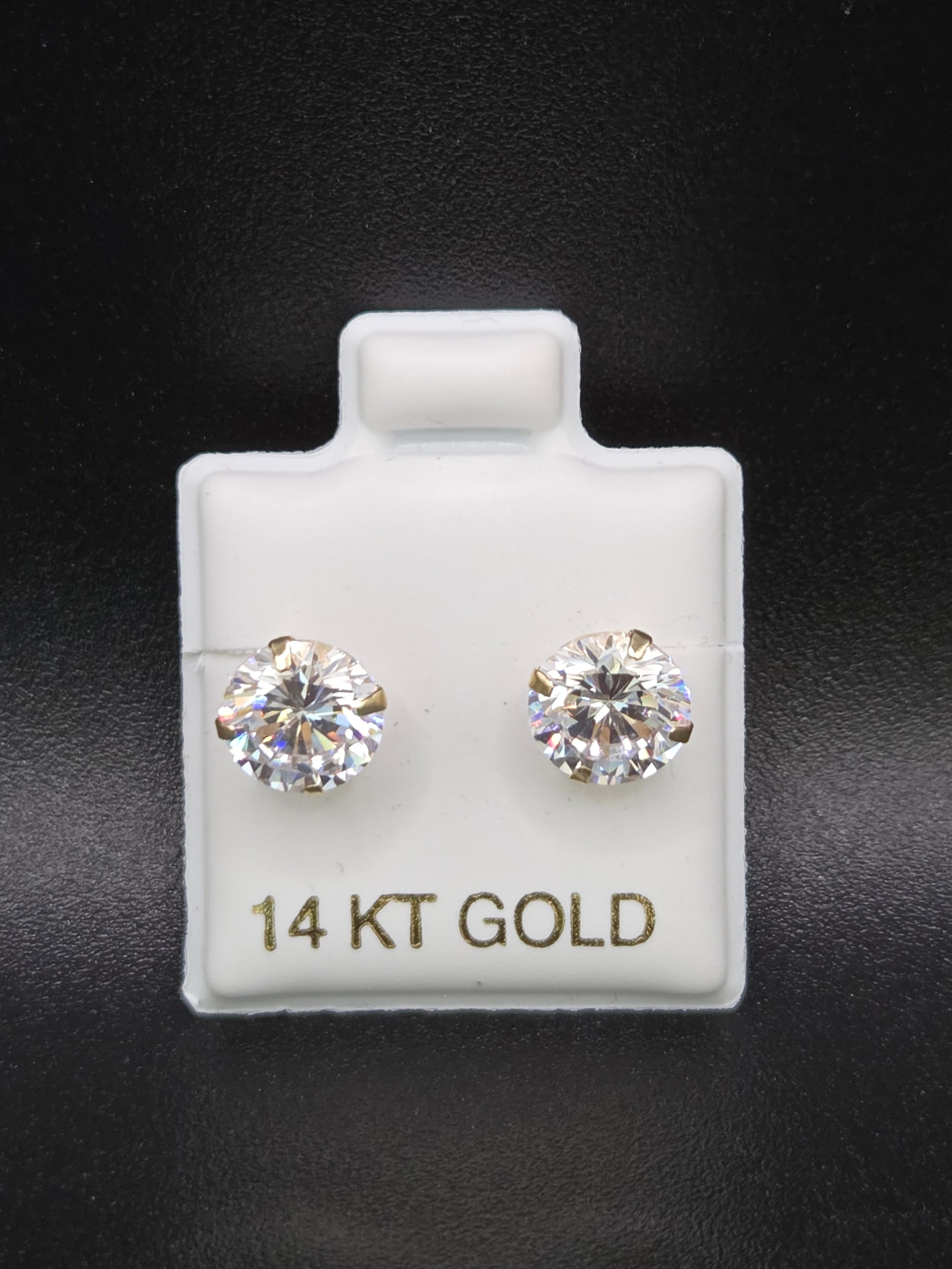 Crystal studs (7 mm)