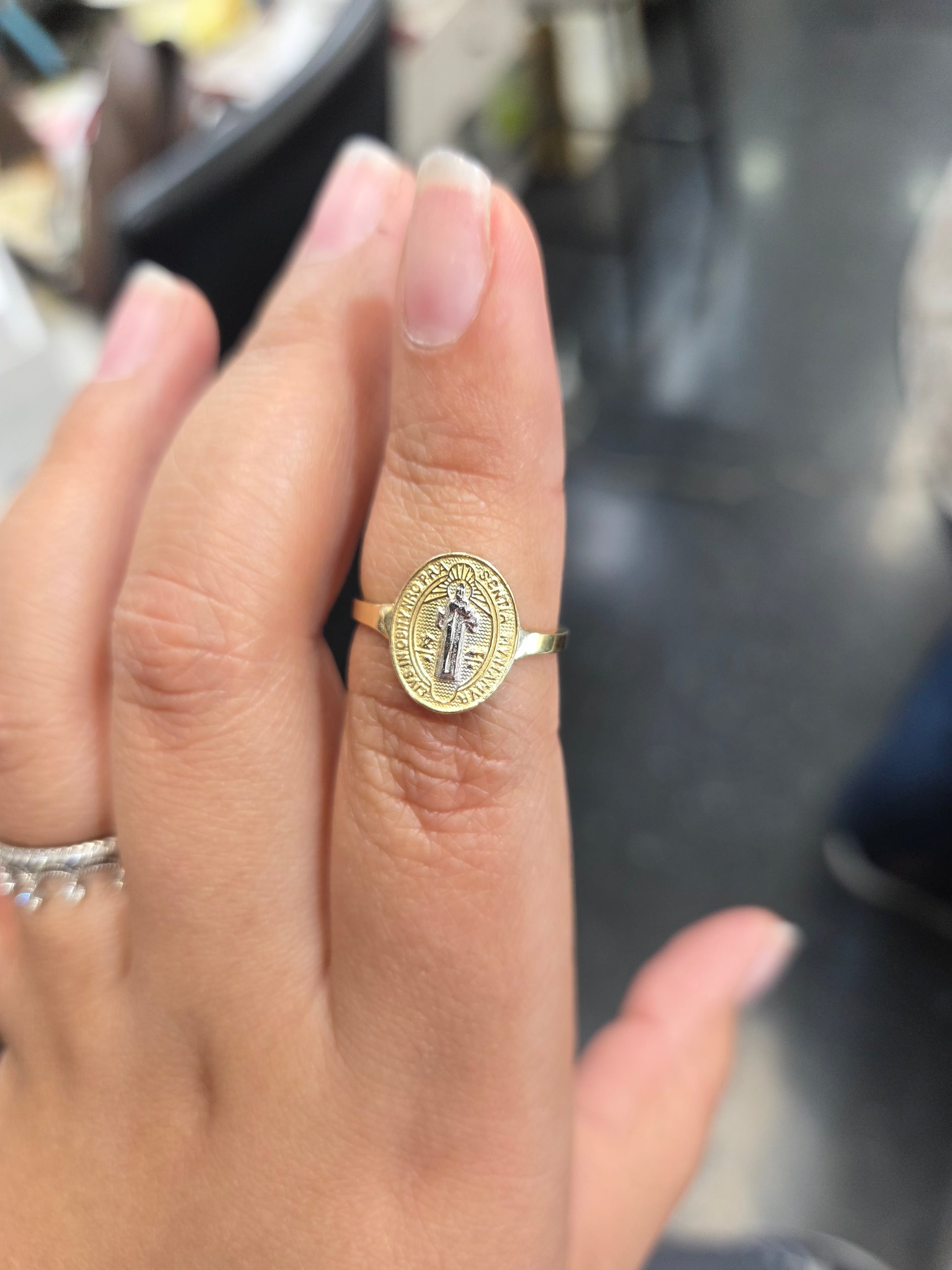 Anillo san benito
