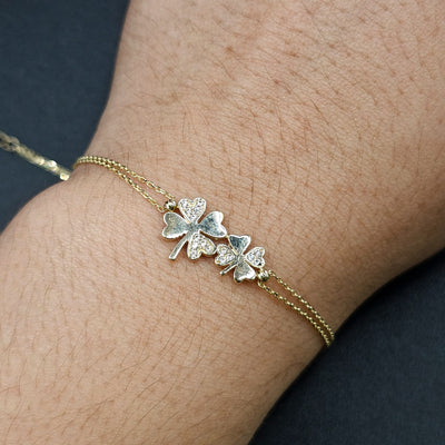 Esclava con tréboles de 4 hojas