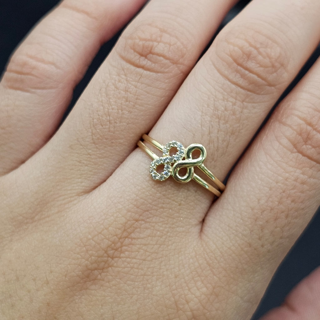 Anillo de doble infinito