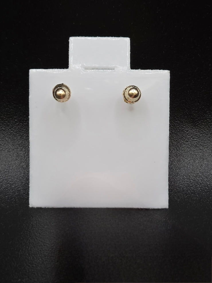 Crystal studs (7 mm)